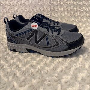 New Balance Men's Gray and Black/Blue Trail Running Sneakers